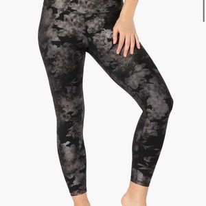 Beyond Yoga Foil Floral High Waisted Midi Leggings